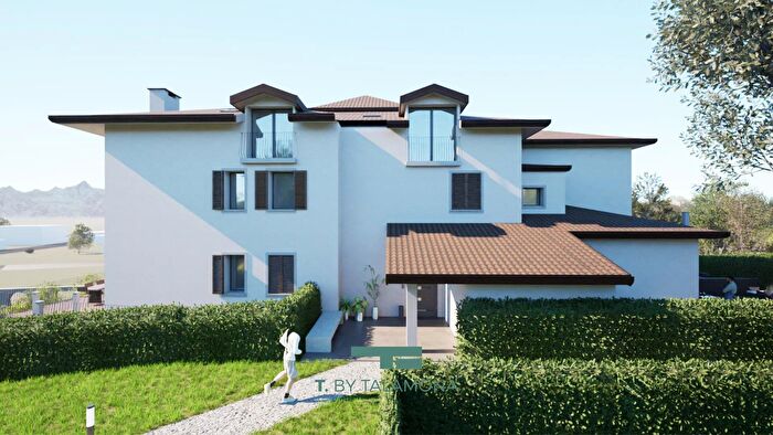 Appartamento trilocale in vendita in Cunardo