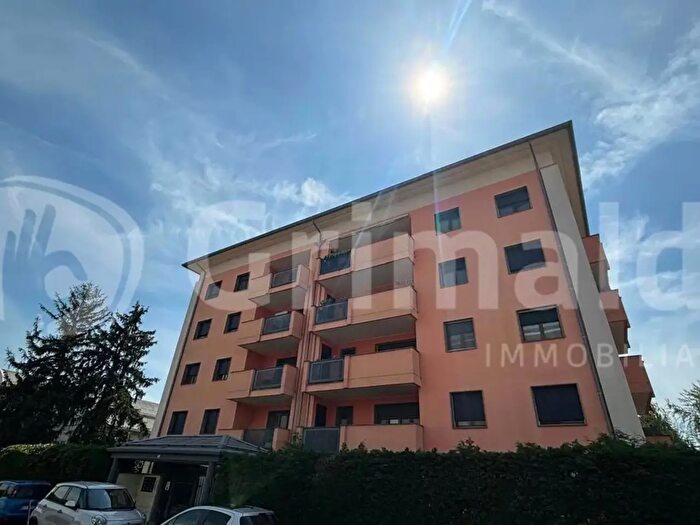 Appartamento trilocale in vendita in Via Pascoli, Abbiategrasso
