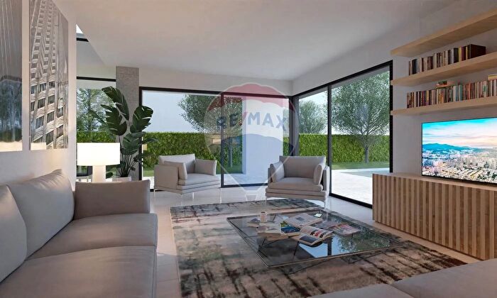 Casa con 5 locali in vendita in Mariano Comense