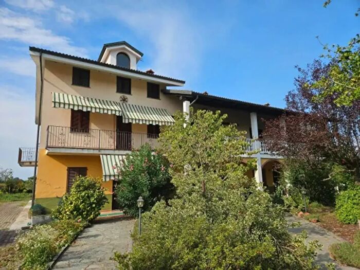 Casa con 6 locali in vendita in Strada Galli, Crescentino