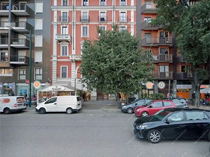 Appartamento bilocale in affitto in Via Buonarroti, Milano