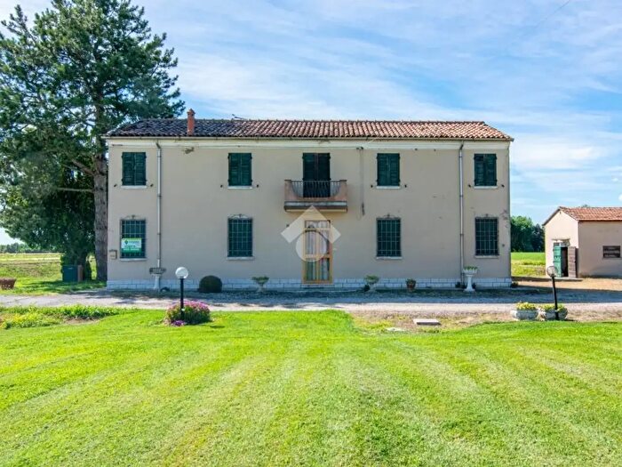 Casa con 5 locali in vendita in Via Rocca, Ferrara