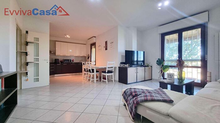 Appartamento trilocale in vendita in Via Montecerno c, Osimo