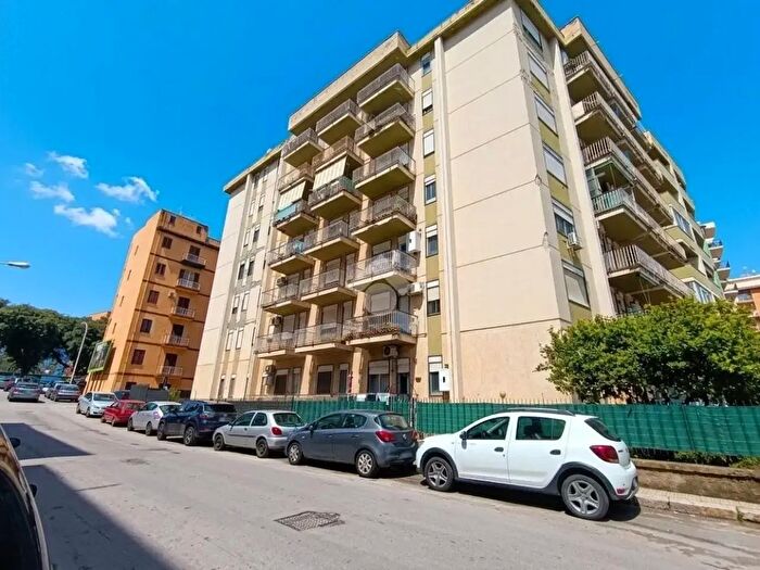 Appartamento quadrilocale in vendita in Via Piersanti Mattarella, Termini Imerese