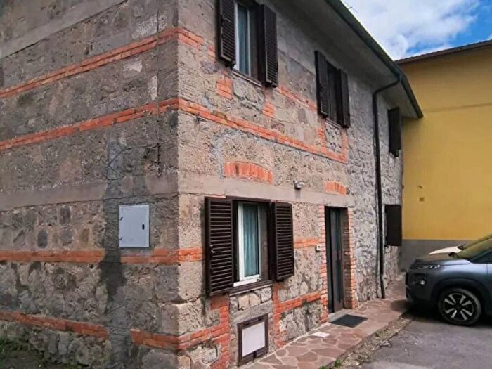 Casa con 6 locali in affitto in Bagnolo, Santa Fiora