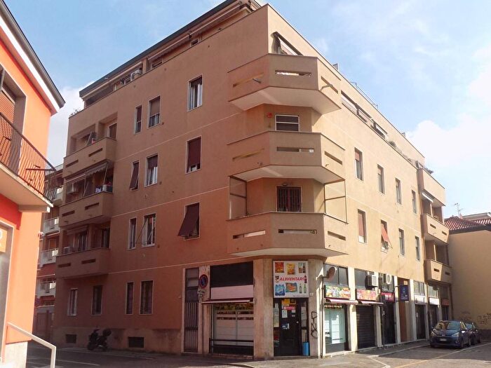 Appartamento bilocale in affitto in Via Camillo Benso di Cavour, Centro, Brugherio