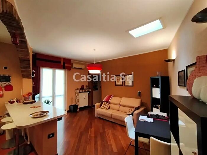 Case in Vendita e in Affitto - 3
