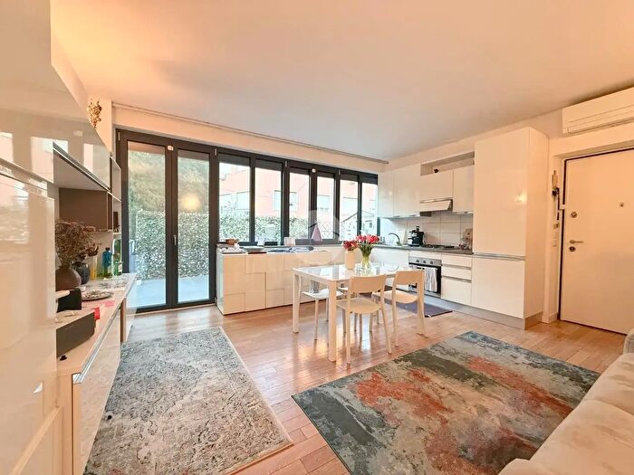 Appartamento bilocale in affitto in Via Giovanni Battista Moroni, Milano