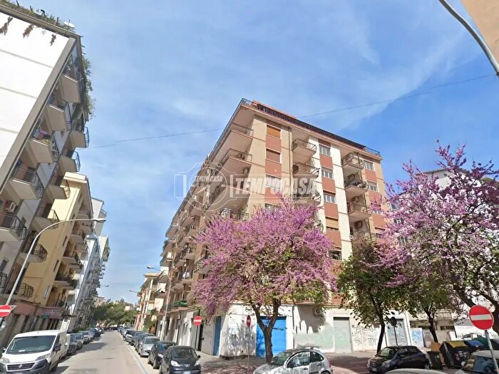 Appartamento trilocale in vendita in Via Matteo Luigi Guerrieri, Foggia