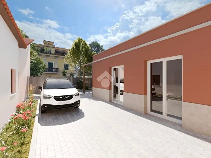 Appartamento bilocale in vendita in Via dei Quintili, Roma