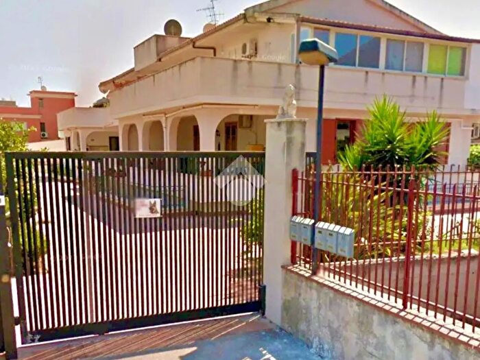 Appartamento con 5 locali in affitto in Viale Aiace, Palermo