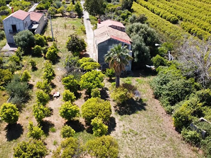 Casa quadrilocale in vendita in Lascari