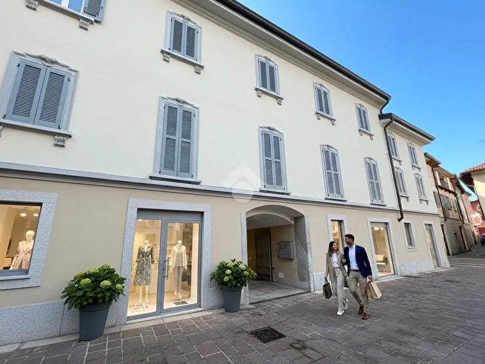 Case in Vendita e in Affitto - 2