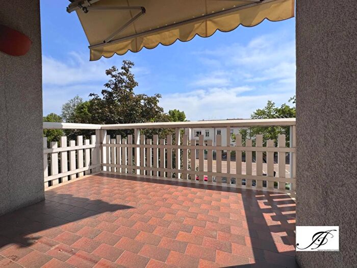 Appartamento con 5 locali in vendita in Via Giovanni Prati Vicenza, Vicenza