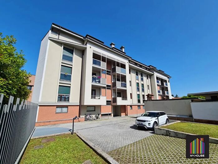 Appartamento trilocale in vendita in Via del Lavoro b, Gallarate