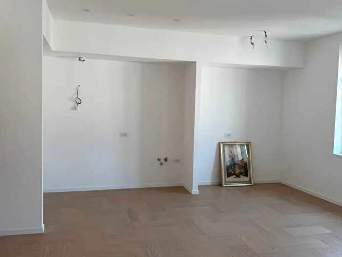 Appartamento trilocale in vendita in Dante Alighieri, Muggia