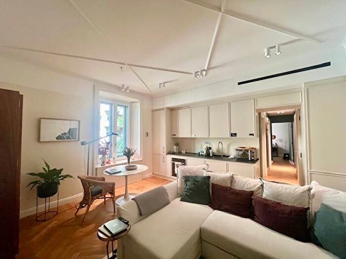 Appartamento trilocale in affitto in Viale Beatrice dEste, Quadronno Crocetta, Milano