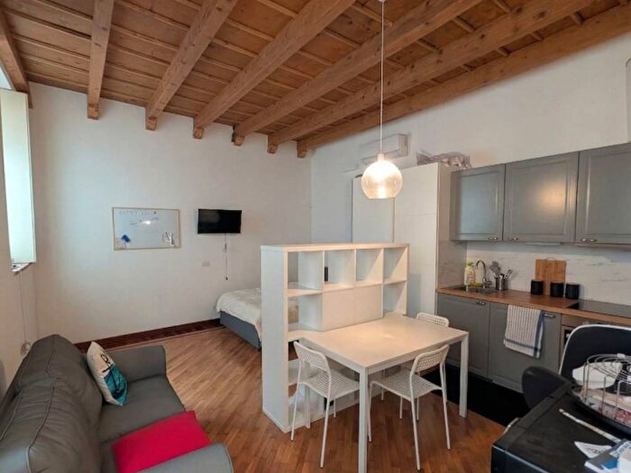 Appartamento monolocale in affitto in Via Camillo Benso di Cavour, Centro Storico, Lodi