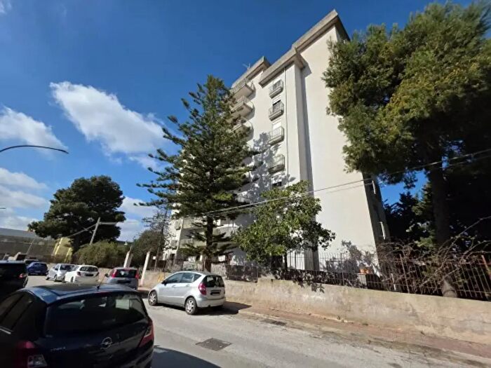 Appartamento con 6 locali in vendita in Via Giovanni Gentile, Castelvetrano