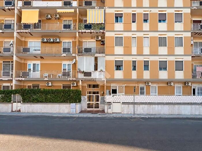 Appartamento con 5 locali in vendita in Via Achille Grandi, Brindisi