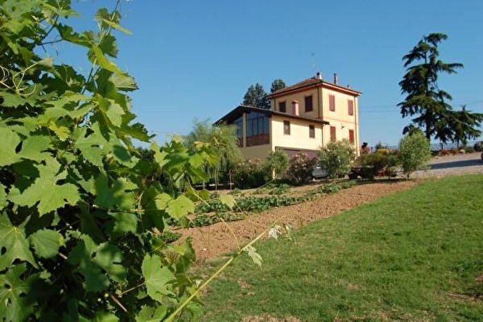 Casa con 5 locali in vendita in Montu Beccaria