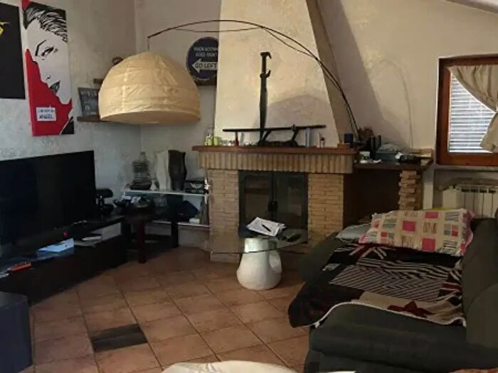 Appartamento trilocale in vendita in Via Venezia, Fiano Romano