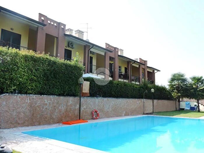 Appartamento bilocale in vendita in Via B Italia Avesani, Ponti Sul Mincio