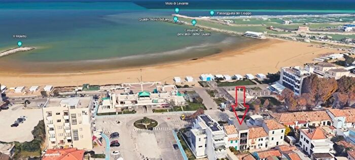 Casa bilocale in vendita in Viale CairoliFano, Fano