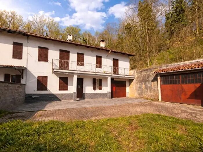 Casa con 5 locali in vendita in Via Montechiaro, CastellAlfero