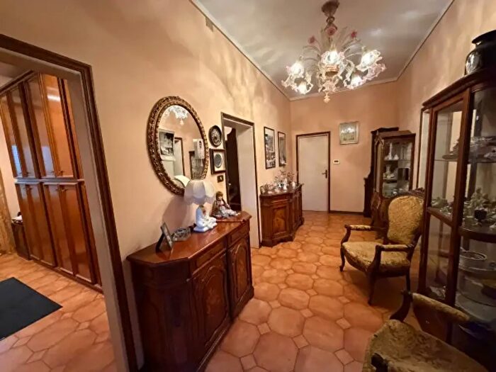 Casa con 5 locali in vendita in Via Padana, Venezia