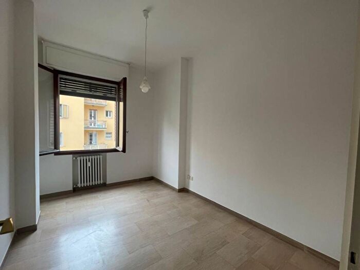 Appartamento quadrilocale in affitto in Via Francesco Rocchi, Massarenti, Bologna