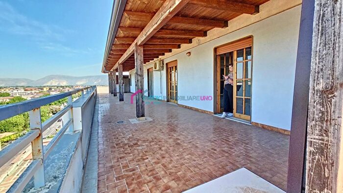 Appartamento quadrilocale in vendita in Via Torre Saviano Napoli, Saviano