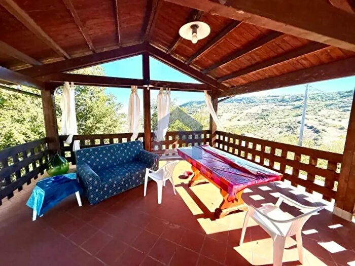 Casa con 6 locali in vendita in Contrada Valloni, Gessopalena