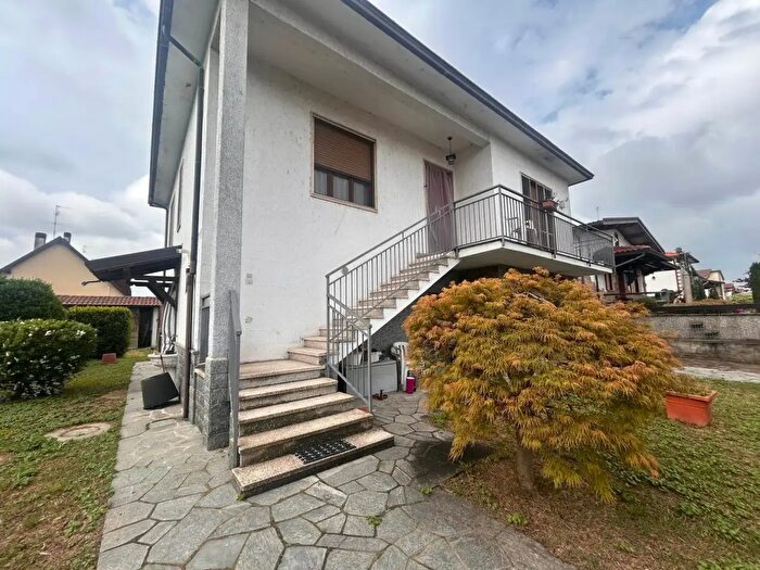 Casa trilocale in vendita in Gambolo