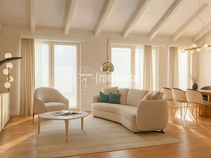 Appartamento trilocale in vendita in Via Belfiore, Torino