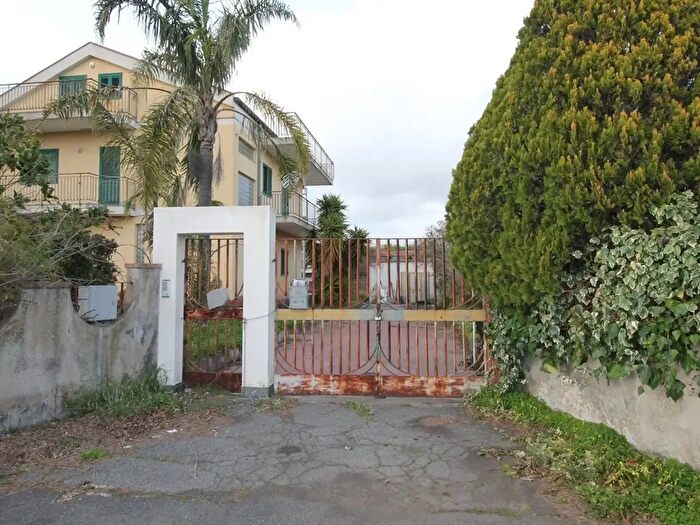 Casa in vendita in Via Carlo Alberto dalla Chiesa, Tremestieri Etneo
