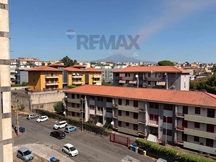 Appartamento quadrilocale in vendita in Via Sardegna, Catania