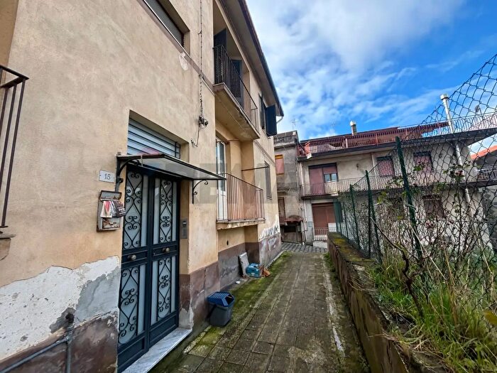 Appartamento trilocale in vendita in Corso Sicilia, Maletto