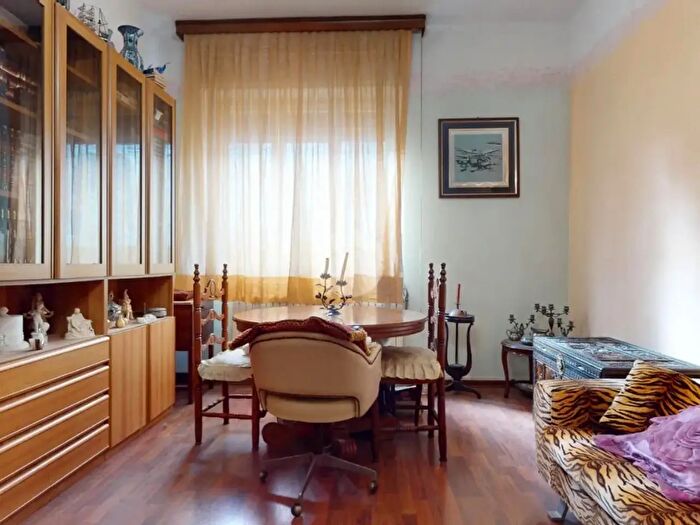 Appartamento trilocale in vendita in Via Francesco Petrarca, Seregno