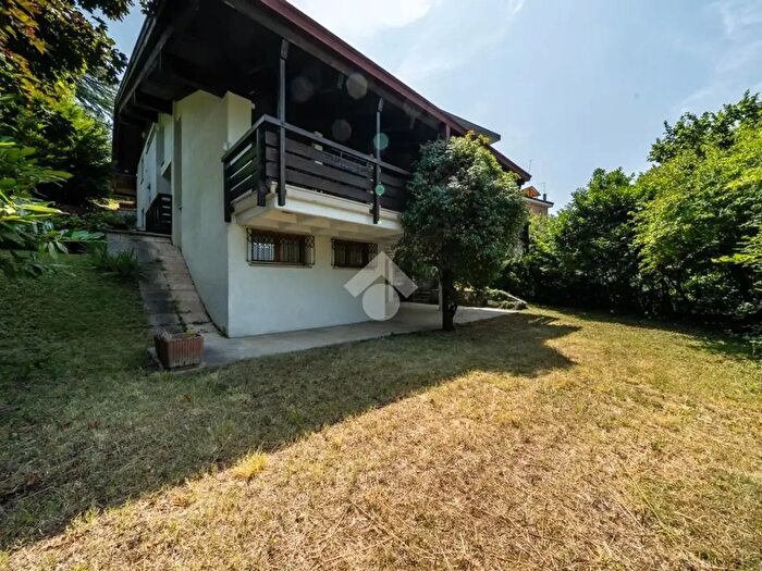 Casa con 5 locali in vendita in Via Bella Vista Prima, Rovereto