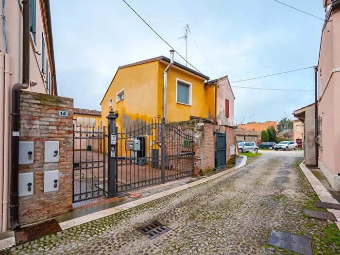 Casa trilocale in vendita in Via dei Bottai, Comacchio