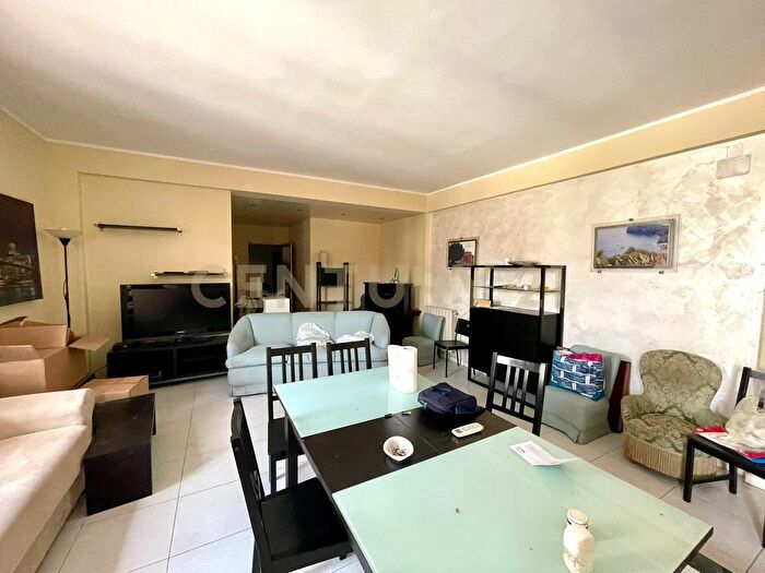 Appartamento quadrilocale in vendita in Via Firenze, Aci Castello