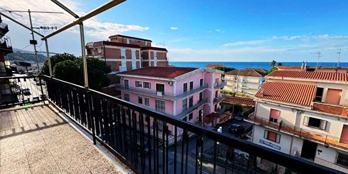 Appartamento quadrilocale in vendita in Via Giustino Fortunato, Belvedere Marittimo