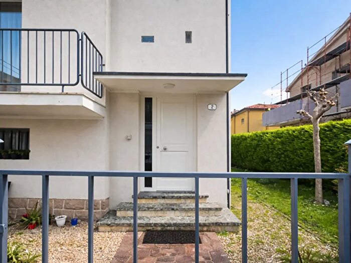 Casa quadrilocale in vendita in Via Jacopo Crescini, Padova