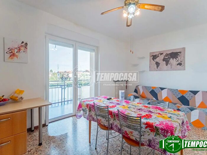 Appartamento quadrilocale in vendita in Via Pietro Micca, Magenta