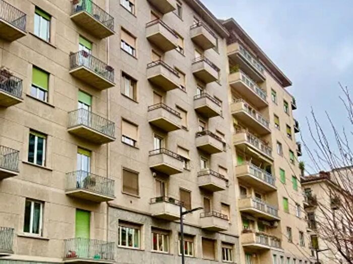 Appartamento quadrilocale in vendita in Corso Sempione, Milano