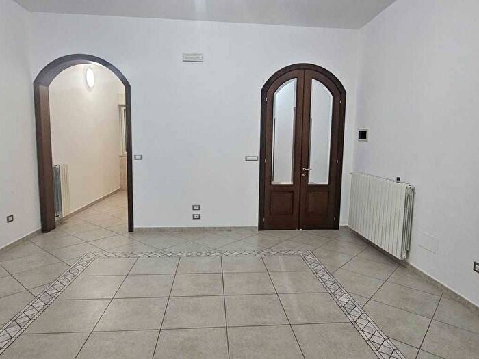 Appartamento con 5 locali in affitto in Via Parabita, Monteiasi