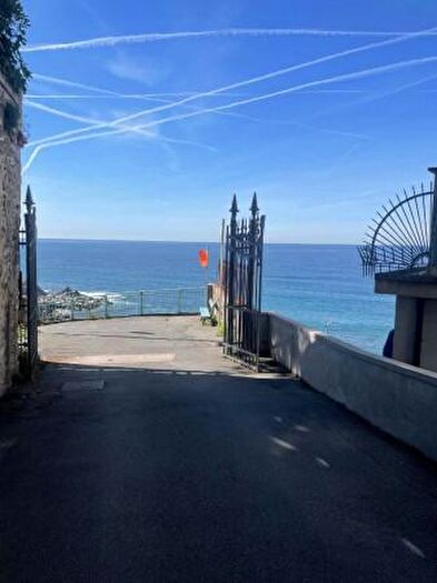 Appartamento quadrilocale in vendita in Via Marchisio, Genova