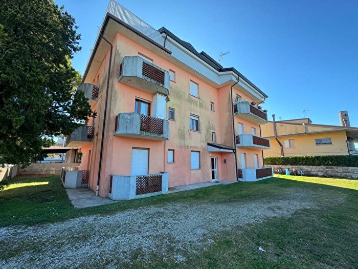 Appartamento bilocale in affitto in Via Asti, Centro, Lignano Sabbiadoro