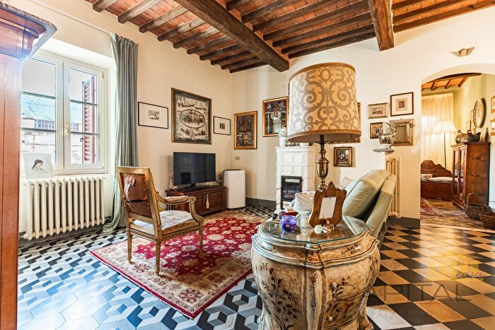 Appartamento con 5 locali in vendita in Ia di S Lorenzo, Calci